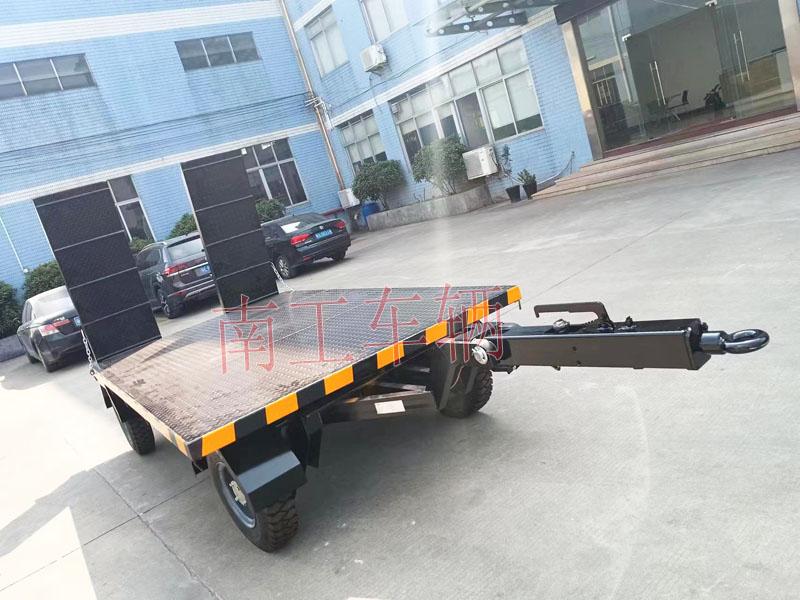 3吨带爬梯工业牵引Bsports·必一体育(中国)官方网站_Bsports必一体育官方网站