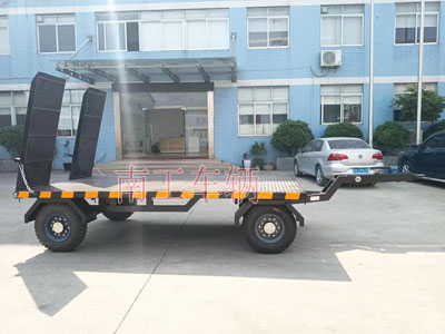 3吨带爬梯工业牵引Bsports·必一体育(中国)官方网站_Bsports必一体育官方网站4I.jpg