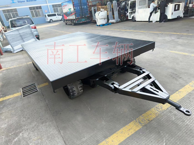 30吨重型Bsports·必一体育(中国)官方网站_Bsports必一体育官方网站 环保实心轮胎4I.jpg
