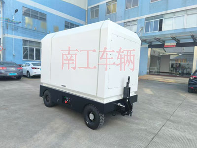 2吨电动Bsports·必一体育(中国)官方网站_Bsports必一体育官方网站 飞翼箱式工具拖车2I.jpg