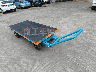 3吨小型Bsports·必一体育(中国)官方网站_Bsports必一体育官方网站 还橡胶垫工具车I.jpg